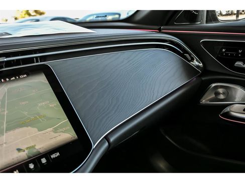 New 2026 Mercedes-Benz E 350 4MATIC Sedan image 19