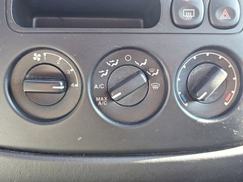 Used 2002 Ford Escape XLT FWD image 25
