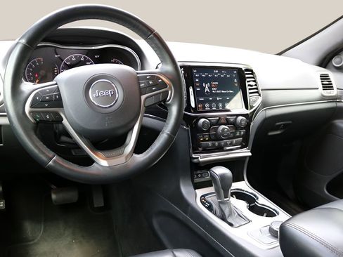 Used 2019 Jeep Grand Cherokee Limited AWD/4WD image 16