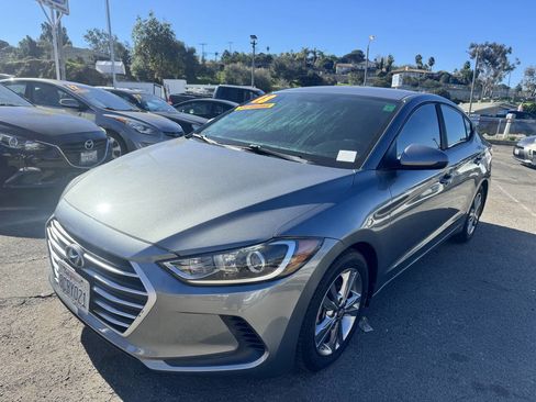 Used 2018 Hyundai Elantra SEL w/ Cargo Package image 3