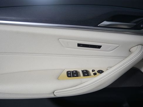 Certified 2023 BMW 540i w/ Executive Package image 8