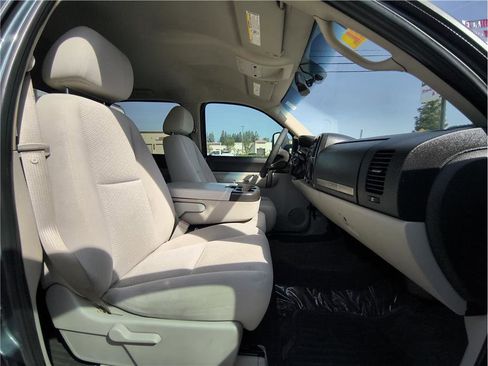 Used 2008 Chevrolet Silverado 3500 LT w/ EZ-Lift Tailgate Package image 14