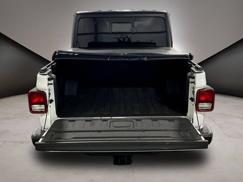 Used 2023 Jeep Gladiator Sport AWD/4WD image 7