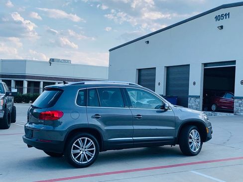Used 2012 Volkswagen Tiguan SE image 14