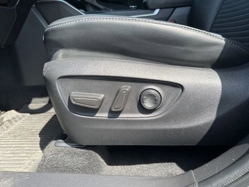 Used 2022 Toyota Highlander XSE AWD/4WD image 17