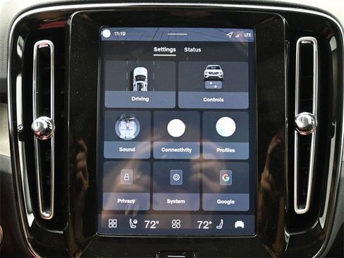 New 2026 Volvo XC40 B5 Core w/ Climate Package image 14