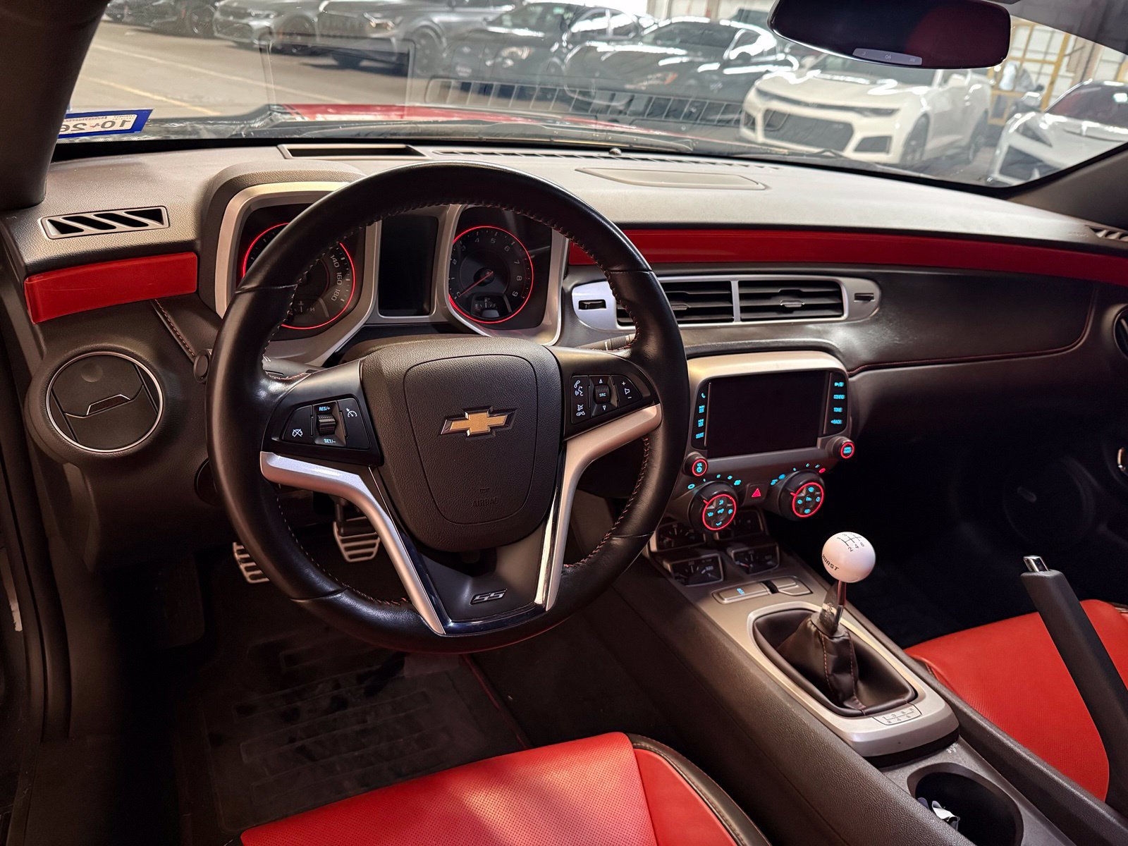 Used 2015 Chevrolet Camaro SS RWD image 4
