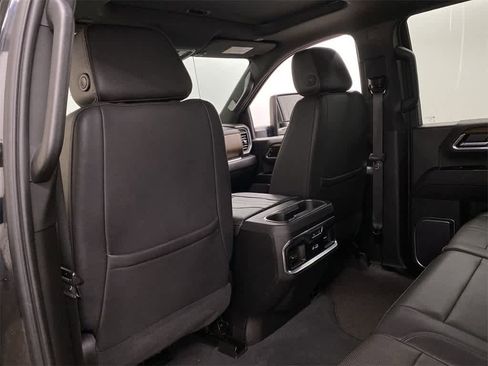 Used 2024 Chevrolet Silverado 2500 High Country w/ High Country Premium Package image 16