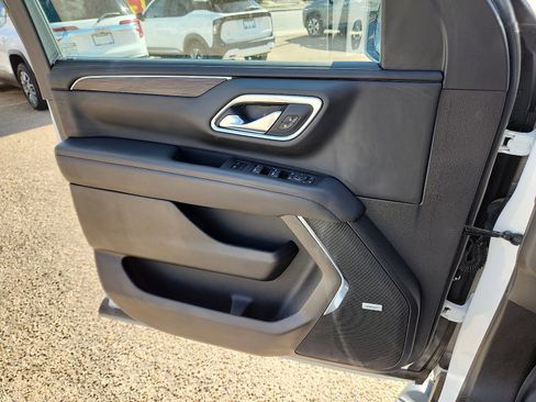 Used 2021 Chevrolet Suburban Z71 w/ Luxury Package image 13