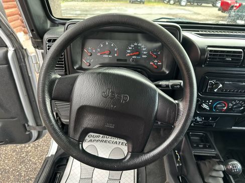 Used 2003 Jeep Wrangler X AWD/4WD image 25