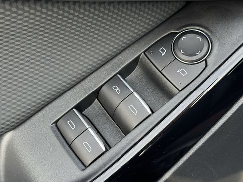 Used 2025 Chevrolet Equinox RS w/ Convenience Package III image 24