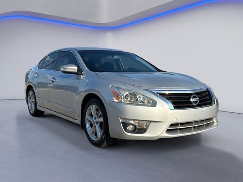 Used 2014 Nissan Altima 2.5 SL w/ Technology Package image 4