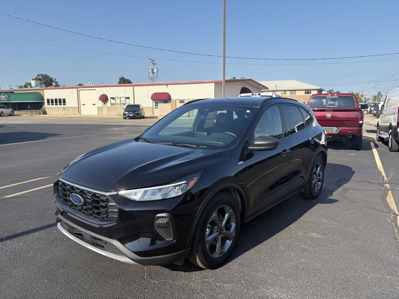 Used 2025 Ford Escape ST-Line FWD image 18