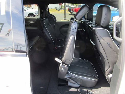 New 2026 Chrysler Pacifica Limited w/ Uconnect Theater Family Group AWD/4WD image 14