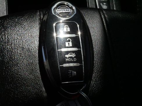Used 2019 Nissan Rogue SV AWD/4WD image 31