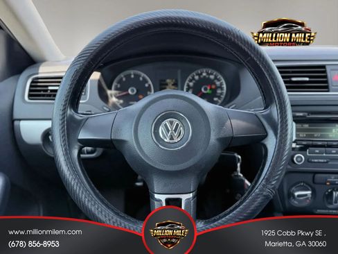 Used 2013 Volkswagen Jetta SE FWD image 24