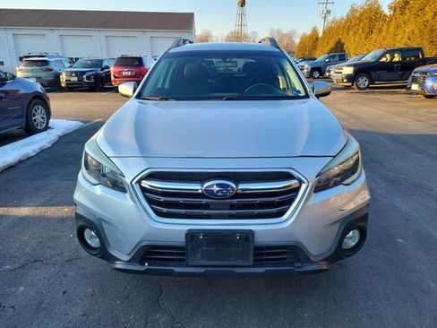 Used 2018 Subaru Outback 2.5i Premium image 2