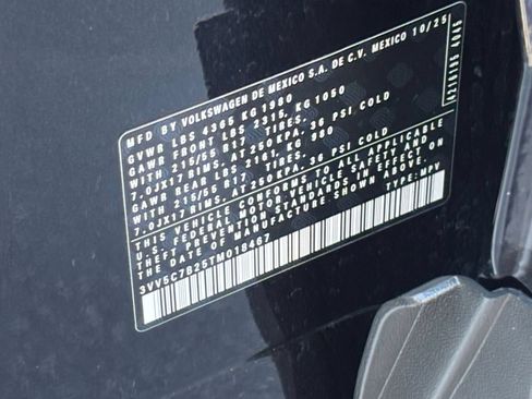 Used 2026 Volkswagen Taos S FWD image 31