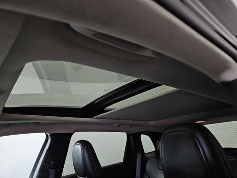 Used 2016 Jeep Cherokee Limited image 24