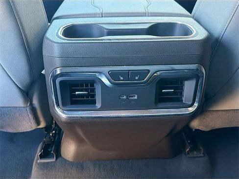Used 2024 GMC Sierra 1500 SLT image 19