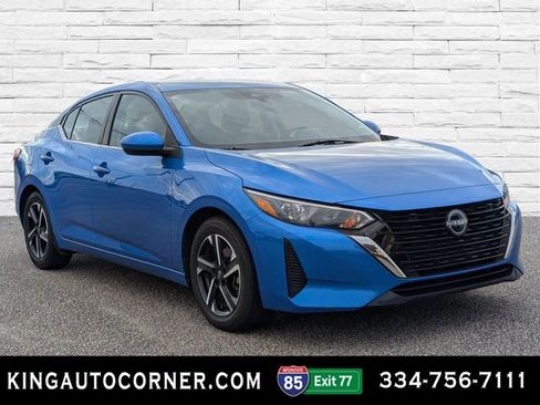 Used 2024 Nissan Sentra SV image 3