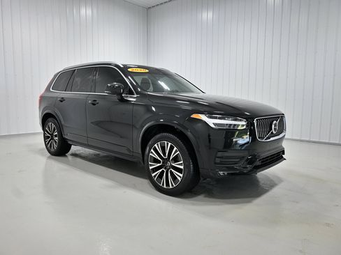 Used 2020 Volvo XC90 T5 Momentum w/ Protection Package Premier AWD/4WD image 3