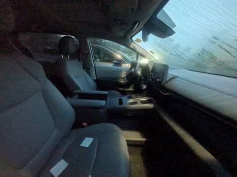 Used 2024 Toyota Sienna XLE image 10