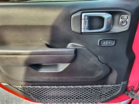 Used 2021 Jeep Wrangler Unlimited Sport image 18