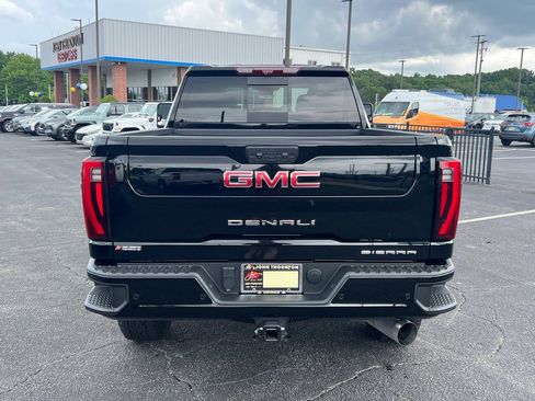 Used 2024 GMC Sierra 2500 Denali w/ Denali Reserve Package AWD/4WD image 7