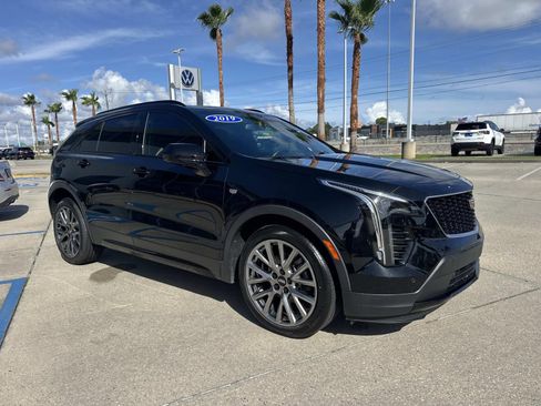 Used 2019 Cadillac XT4 Sport w/ Cold Weather Package FWD image 3