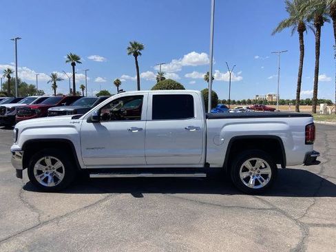Used 2018 GMC Sierra 1500 SLT AWD/4WD image 4