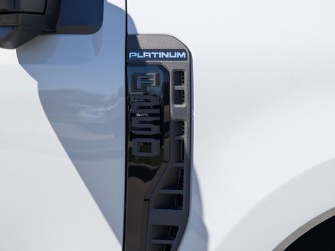 New 2026 Ford F250 Platinum AWD/4WD image 9