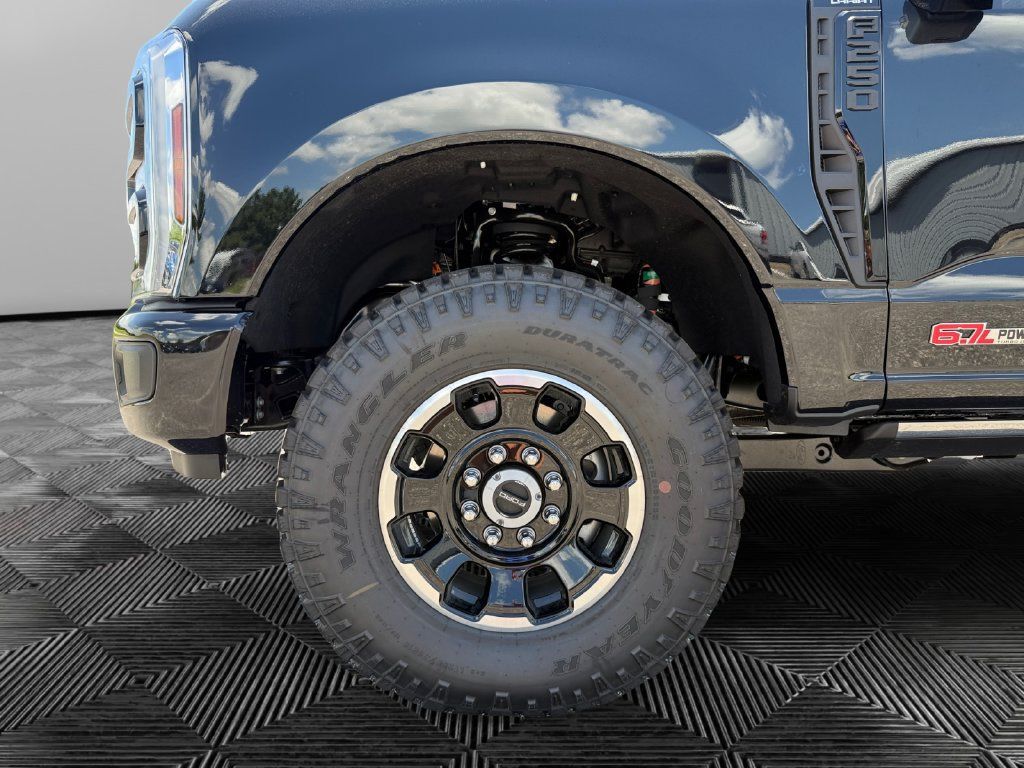 New 2026 Ford F250 Lariat w/ Tremor Off-Road Package AWD/4WD image 14