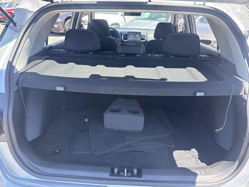 Certified 2026 Hyundai Venue SEL FWD image 5