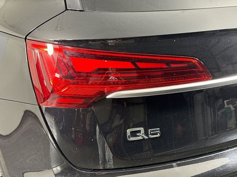 Used 2021 Audi Q5 Prestige w/ Prestige Package image 36