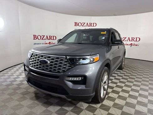 Used 2021 Ford Explorer Platinum w/ Premium Technology Package RWD image 4