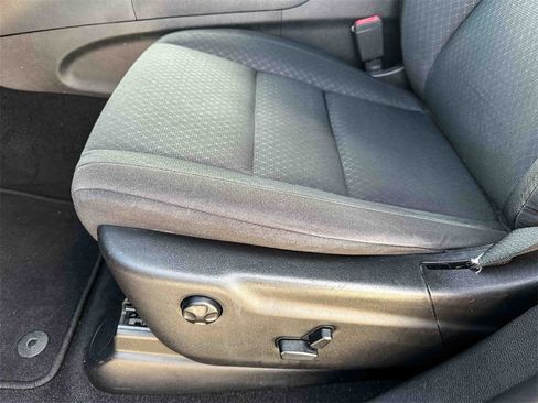 Used 2019 Jeep Grand Cherokee Laredo image 15