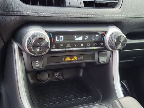 Used 2023 Toyota RAV4 XLE FWD image 29