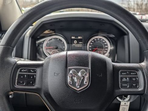 Used 2018 RAM 1500 Express AWD/4WD image 19