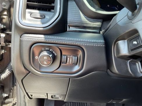 Used 2024 RAM 3500 Limited AWD/4WD image 33