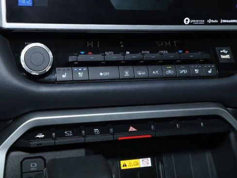 Used 2024 Toyota Tundra Platinum image 28