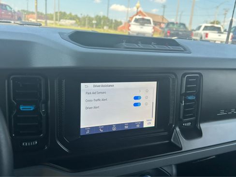 Used 2023 Ford Bronco Black Diamond AWD/4WD image 41
