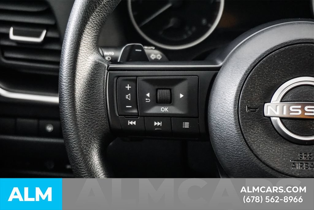 Used 2024 Nissan Rogue SV FWD image 25