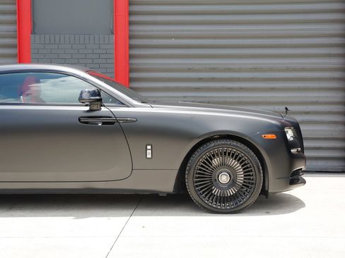 Used 2020 Rolls-Royce Wraith RWD image 3