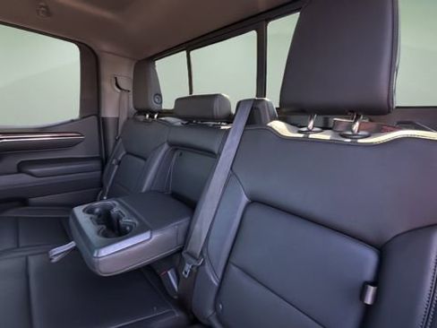 Used 2022 Chevrolet Silverado 1500 LT Trail Boss w/ LT Trail Boss Premium Package image 17