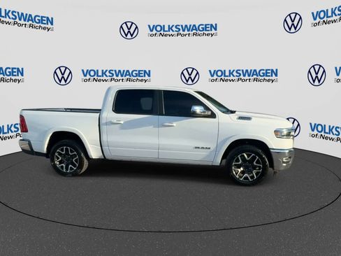 Used 2025 RAM 1500 Laramie AWD/4WD image 9