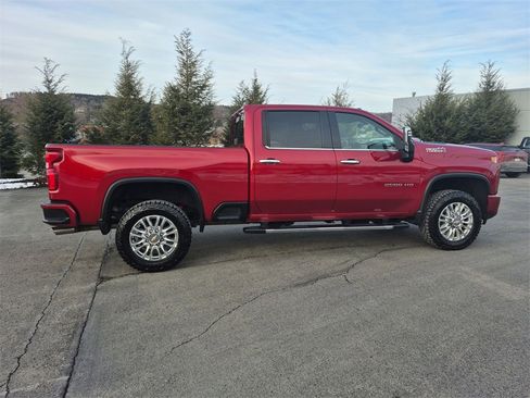 Used 2022 Chevrolet Silverado 2500 High Country w/ Z71 Off-Road Package image 16