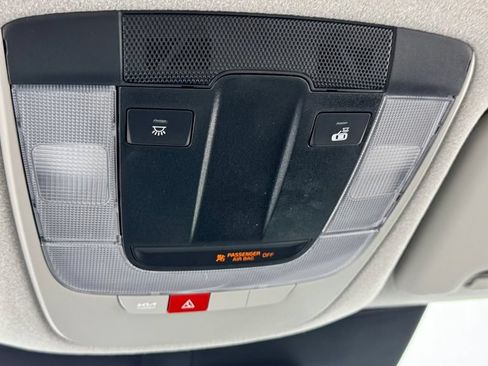 New 2026 Kia Niro EX FWD image 29