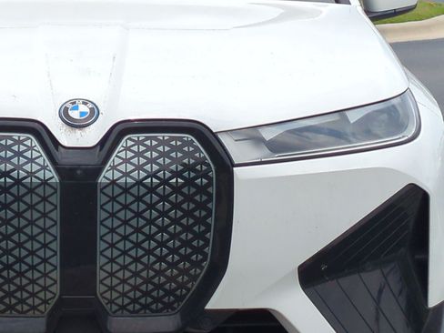 Certified 2024 BMW iX xDrive50 w/ Premium Package AWD/4WD image 6