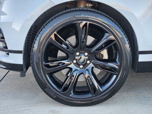 Certified 2023 Land Rover Range Rover Velar R-Dynamic S image 11